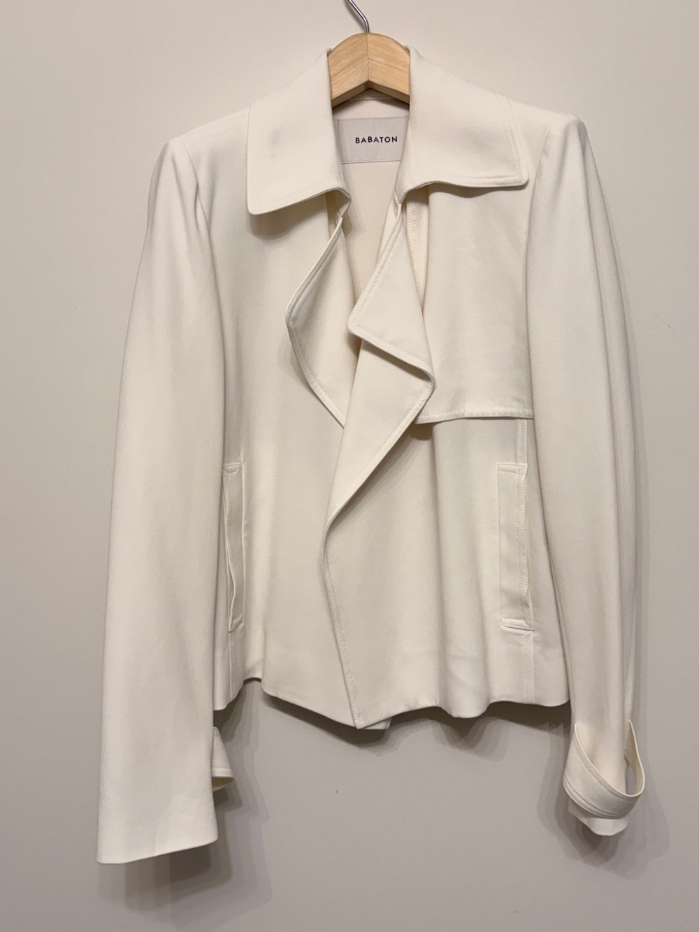 Aritzia Babaton birch Kano trench crepette jacket sz l large worn once